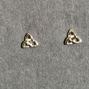 Silver Celtic triquerta earings...25032